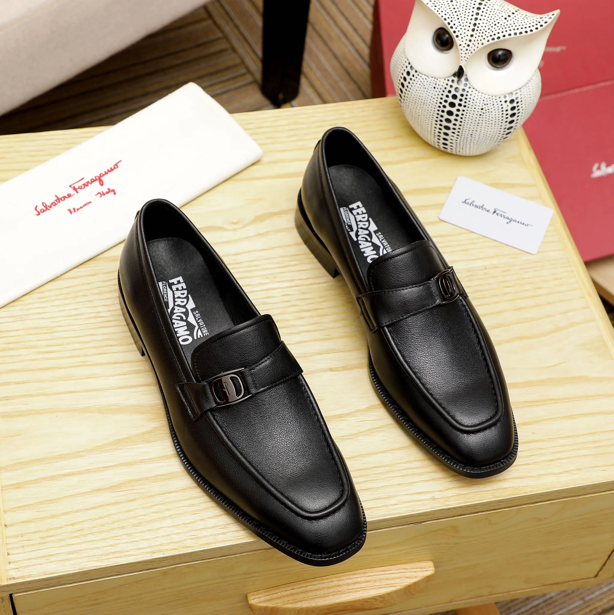 Factory price 420 🔥Ferragamo's new men's casual slip-on shoes🇨🇳Official website original 1:1 mold opening, original quality💯Fine workmanship, high-end luxury☘The upper is made of imported Italian first-layer cowhide🌴🐑leather lining🍓Rubber wear-resistant and non-slip outsole, breathable and comfortable to wear🍍The first choice for high-end men🍉Black, size 38-45